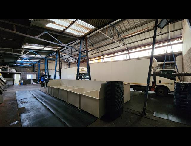 450M² WAREHOUSE TO LET IN EASTLEIGH